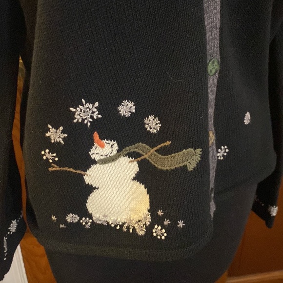 Women’s Medium Petite Woolrich “ugly Christmas sweater” Snowman and Snowflakes - Picture 3 of 8